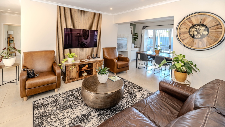 2 Bedroom Property for Sale in Sonstraal Heights Western Cape